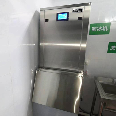 300公斤雪花制冰机交付广东茂名某火锅店