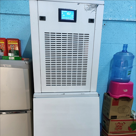 200公斤雪花制冰机交付常州某火锅店